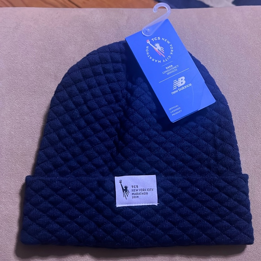 New Balance NYRR TCS New York City Marathon 2019 Winter Hat Unisex Navy Blue